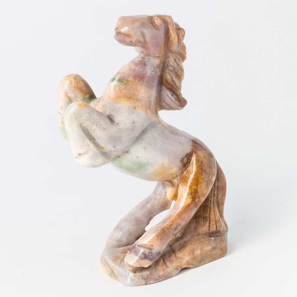 Фигурка из яшмы (резьба по камню) - Лошадь на дыбах - высота 100 мм