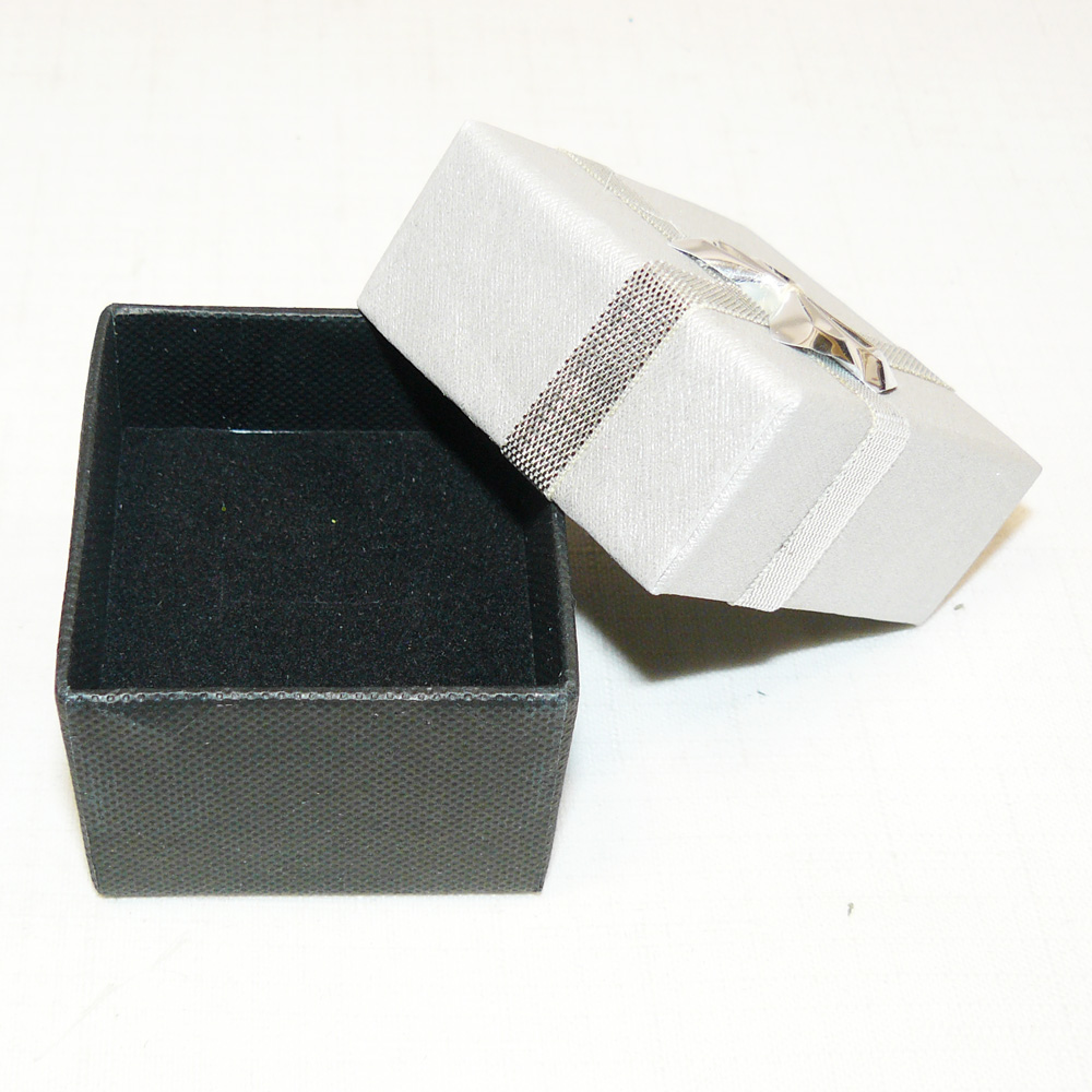Подарочная - упаковка - под кольцо